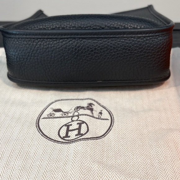 Hermes Black Crossbody Bag - Picture 4 of 7